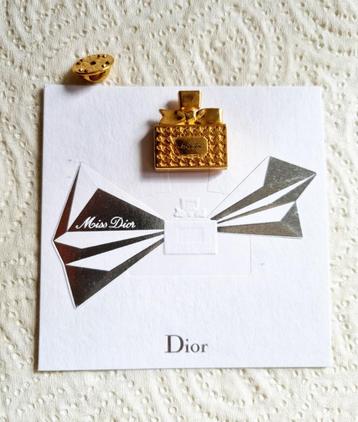 Pins/Broche parfum Miss Dior