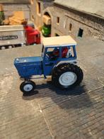Ford 6600 blauwe Britains-tractor uit 1976 met chauffeur., Ophalen of Verzenden, Gebruikt, Tractor of Landbouw, Britains