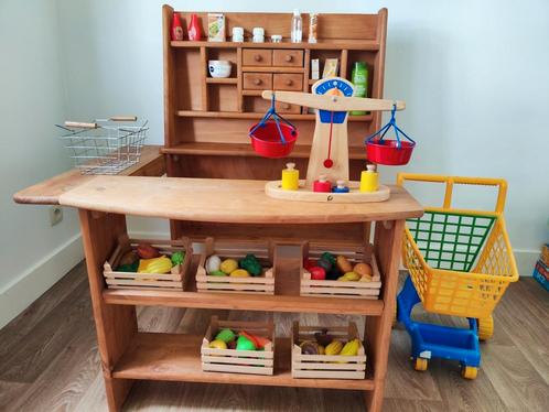 Duurzame houten winkel met veel toebehoren, Kinderen en Baby's, Speelgoed | Houten speelgoed, Zo goed als nieuw, Ophalen