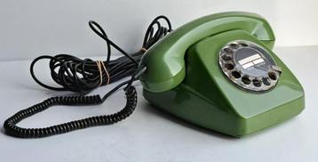 Joli ancien téléphone vintage vert FeTap 