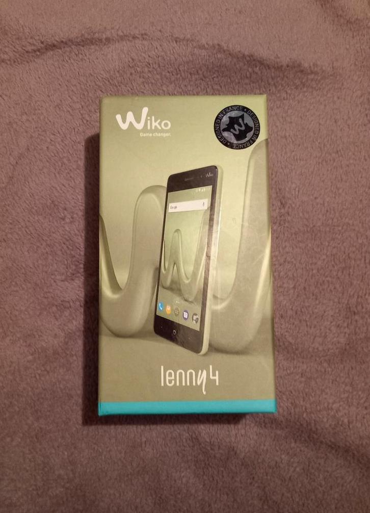 Wiko LENNY 4 16GB avec coque et chargeur (État neuf), Telecommunicatie, Mobiele telefoons | Toebehoren en Onderdelen, Zo goed als nieuw