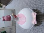 Grote kip van j_line, geboorte meisje, wit met roze siersels, Ophalen