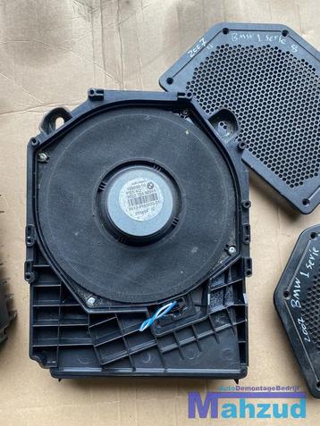 BMW 1 SERIE E81 E87 Speaker links onder de stoel  beschikbaar voor biedingen