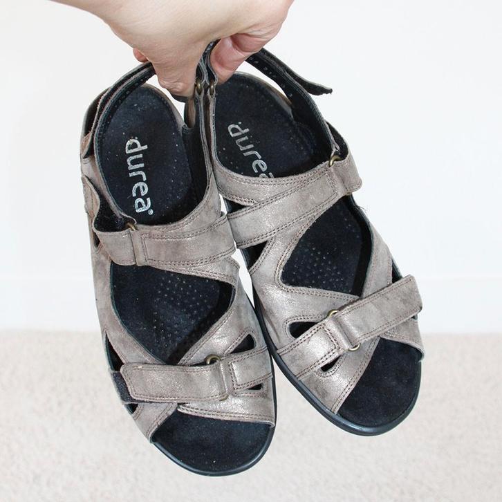 Mooie Leren Durea Sandalen s2 (Maat G3/35½) € 75,-, Kleding | Dames, Schoenen, Zo goed als nieuw, Sandalen of Muiltjes, Overige kleuren