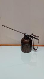 Ancienne burette à huile en métal, Antiquités & Art, Antiquités | Outils & Instruments, Enlèvement ou Envoi