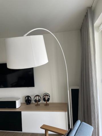 Stijlvolle en moderne vloerlamp met E27-fitting, wit beschikbaar voor biedingen