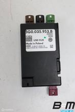 USB HUB met spanningsomvormer VW Passat B8 5G0035953D, Autos : Divers, Autoradios, Utilisé