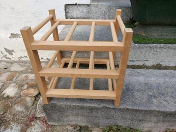 Etagère à bouteilles de vin beschikbaar voor biedingen