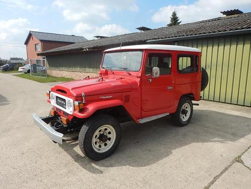 Toyota BJ40, Autos, Toyota, Particulier, Landcruiser, 4x4, Diesel, SUV ou Tout-terrain, 3 portes, Boîte manuelle, Rouge, Gris