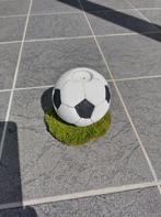 Isomo bollen bekleed met vilt zoals een voetbal. 6 stuks, Hobby en Vrije tijd, Knutselen, Ophalen of Verzenden, Zo goed als nieuw