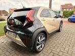 Toyota Aygo X envy, 4 deurs, 110 g/km, 72 pk, Beige