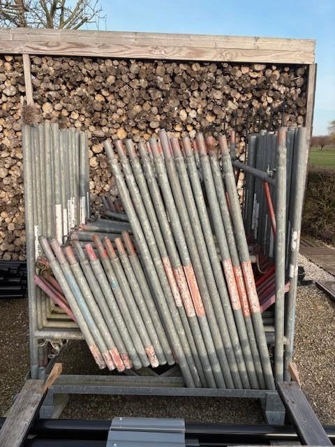 bouwstelling, Doe-het-zelf en Bouw, Steigers, Zo goed als nieuw, Gevelsteiger, 5 meter of hoger, Ophalen