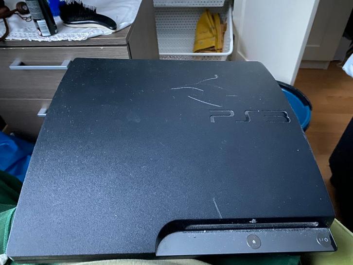 Jailbroken PlayStation 3 - Retro Console., Games en Spelcomputers, Spelcomputers | Sony PlayStation 3, Zo goed als nieuw, Slim