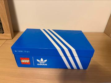 Lego addidas  beschikbaar voor biedingen