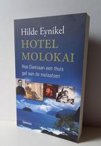 Hotel Molokaï., Comme neuf, Société, Enlèvement ou Envoi, Hilde Eynikel