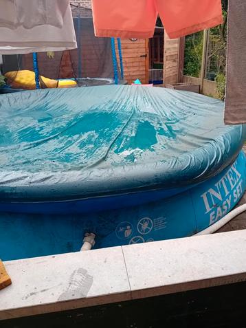 Zwembad intex 4meter met zandfilter beschikbaar voor biedingen