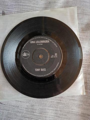 
Tony Bass  ‎– Gina Lollobrigida
 beschikbaar voor biedingen