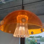 Hanglamp plexi in combinatie met glas oranje , retro foto's, Huis en Inrichting, Lampen | Hanglampen, Minder dan 50 cm, Ophalen of Verzenden