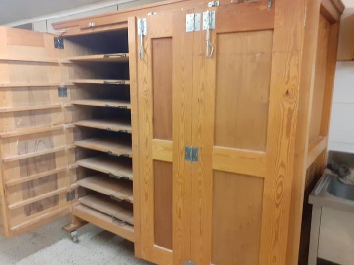BOULANGERIE PANETIÈRE ARMOIRE DE FERMENTATION EN BOIS HÊTRE, Antiek en Kunst, Curiosa en Brocante, Ophalen