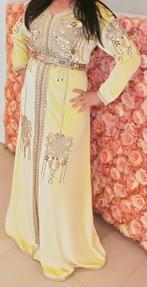 Gele velours kaftan te koop, Kleding | Dames, Gelegenheidskleding, Ophalen, Maat 38/40 (M)
