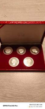 Coffret en argent reines de belges, Enlèvement, Argent