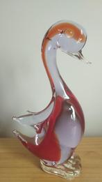 Cygne en verre rouge, Ophalen