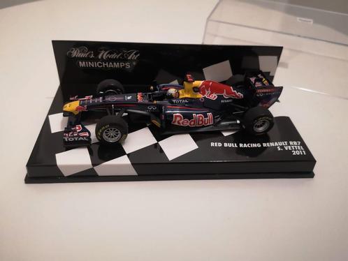 Vettel 2011 minichamps Red bull rb7 Formule 1 miniature 1/43, Collections, Marques automobiles, Motos & Formules 1, Comme neuf