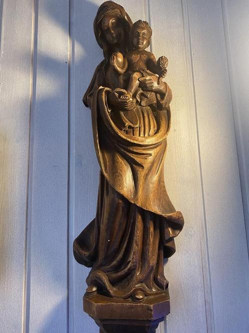 Antiek houten beeld van een heilige Madonna    62 cm, Antiek en Kunst, Antiek | Religieuze voorwerpen, Ophalen of Verzenden