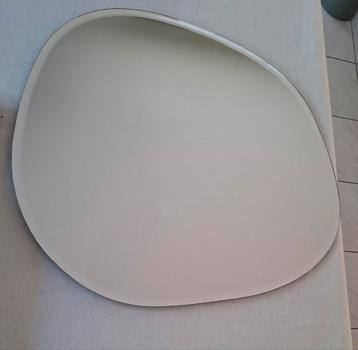 Spiegel organische vorm, 47x50cm, nieuw beschikbaar voor biedingen