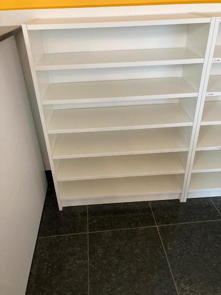 billy boekenkast 28x80x106, Maison & Meubles, Armoires | Bibliothèques, Comme neuf, 50 à 100 cm, 100 à 150 cm, 25 à 50 cm, Avec tablette(s)