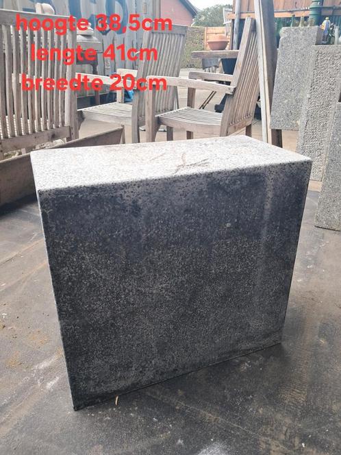 betonnen sokkel / zuil – robuust & tijdloos, Tuin en Terras, Bloembakken en Plantenbakken, Gebruikt, Beton, Binnen, Tuin, Ophalen