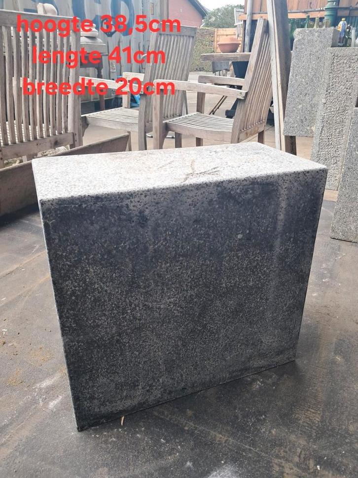 betonnen sokkel / zuil – robuust & tijdloos, Tuin en Terras, Bloembakken en Plantenbakken, Gebruikt, Beton, Binnen, Tuin, Ophalen