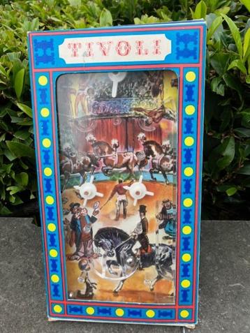 TIVOLI SMER VINTAGE PINBALL GAME CIRCUS. MADE IN CZEKOSLOVAK beschikbaar voor biedingen
