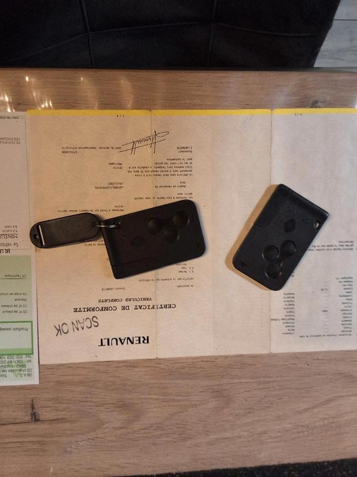 Renault Megane Scénic, Autos, Renault, Particulier, Scénic, ABS, Airbags, Air conditionné, Bluetooth, Ordinateur de bord, Verrouillage central