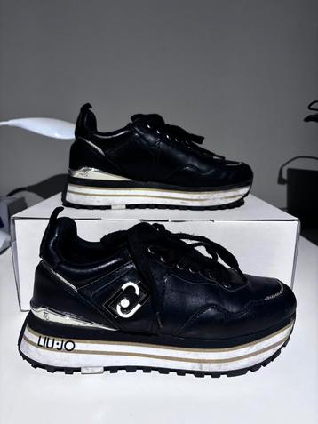 sneakers liu jo, maat 37 beschikbaar voor biedingen