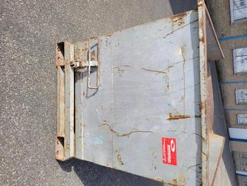 kiepbak / kantelcontainer  beschikbaar voor biedingen