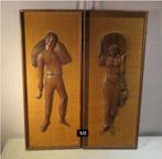 2 belles sculptures sur bois 'Homme et Femme' dans un cadre, Antiquités & Art, Art | Sculptures & Bois, Enlèvement ou Envoi