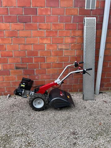 Motoculteur 14Pk met bakfrees te huur beschikbaar voor biedingen