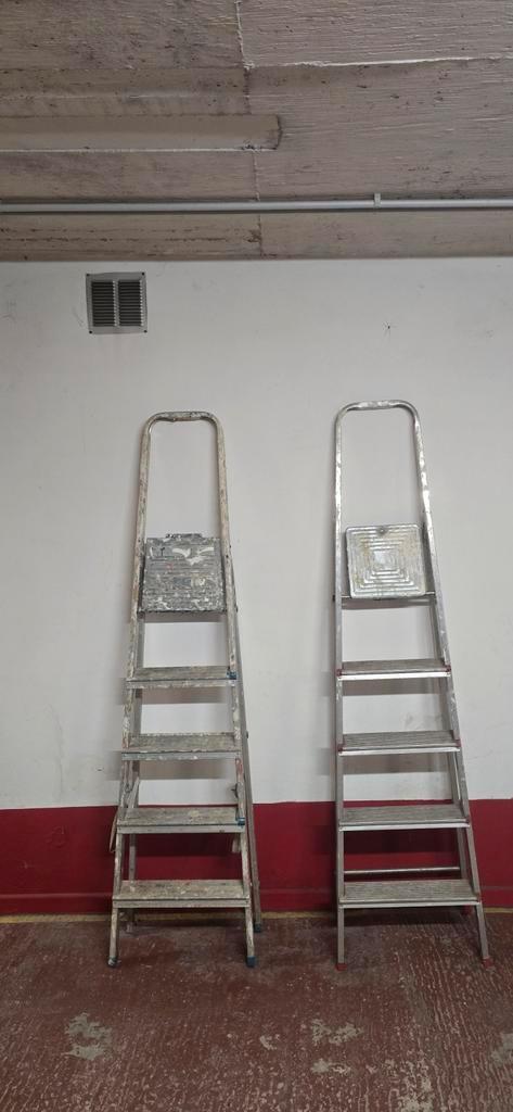 ️ Ladders met 4 treden — aluminium — speciale bouwplaats o, Doe-het-zelf en Bouw, Ladders en Trappen, Zo goed als nieuw, Ophalen