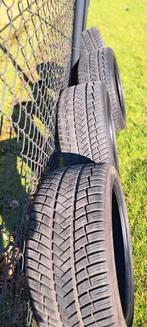 Vredestein Winterband 235 40 18 95W M+S, Auto-onderdelen, Banden en Velgen, Ophalen, 18 inch, Winterbanden, 235 mm