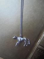 Zilverkleurige ketting met klein paardje, Overige materialen, Ophalen of Verzenden, Zo goed als nieuw, Zilver