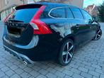 Volvo V602.0 D4 Momentum R-Design Geartronic, Autos, Volvo, Cuir, Euro 6, Entreprise, Noir