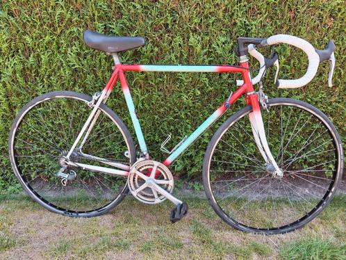 Retro koersfiets- studentenfiets. Volledig in orde gezet., Fietsen en Brommers, Fietsen | Racefietsen, Gebruikt, 10 tot 15 versnellingen