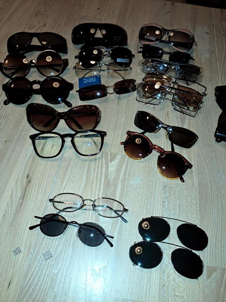 1 lot brillen, zonnebrillen & brillendozen, Handtassen en Accessoires, Zonnebrillen en Brillen | Dames, Nieuw, Bril, Overige kleuren