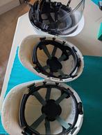 3 witte veiligheidshelmen waarvan 1 met gezichtsbescherming, Doe-het-zelf en Bouw, Veiligheidshelmen, Ophalen, Met vizier, Nieuw