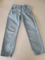 Blauwe jeans met steentjes als detail
Mt: 140
Merk: Name It, Enlèvement ou Envoi
