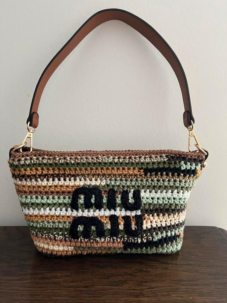 Crochet bag look a like miu miu, Handtassen en Accessoires, Tassen | Damestassen, Schoudertasje, Ophalen of Verzenden
