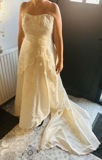 Robe de mariée Miss Kelly Paris taille 46 avec train, Enlèvement, Comme neuf