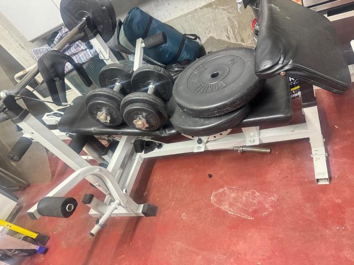 Thuisgym met apparatuur voor krachttraining,, Sport en Fitness, Fitnessmaterialen, Armen, Benen, Borst, Buik, Ophalen of Verzenden