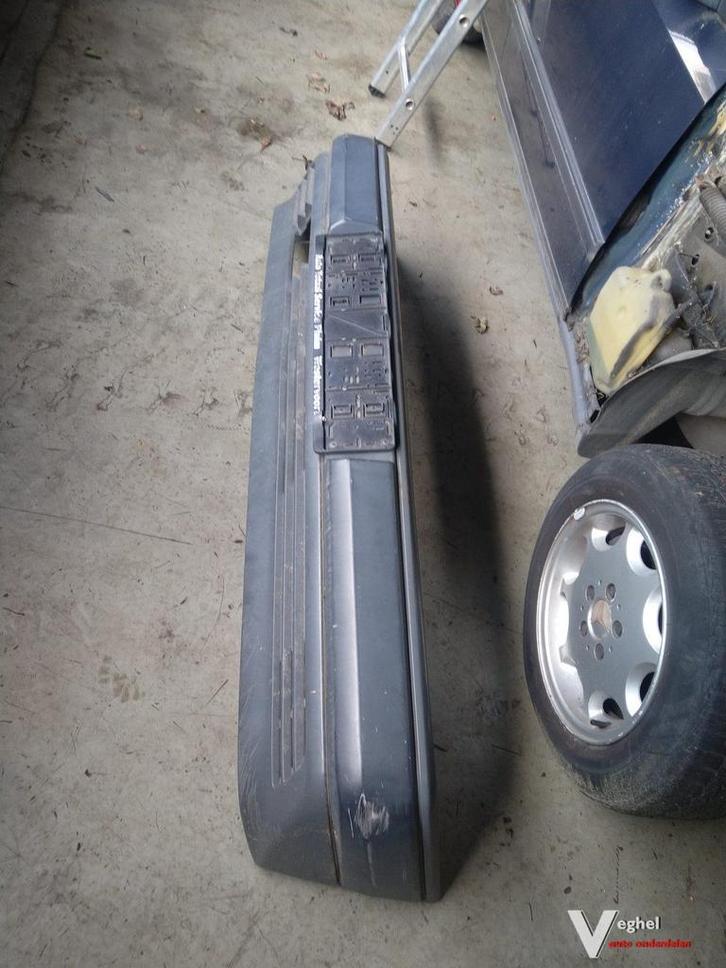 bumper Mercedes w124 1985 tm 1989, Autos : Pièces & Accessoires, Autres pièces automobiles, Utilisé, Enlèvement